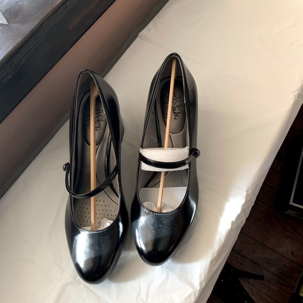 Black Shoes